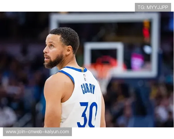 库里连续上演外线好戏,勇士外线攻势令人窒息